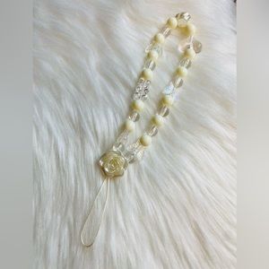 Beaded Camellia Flower phone lanyards Wristlet Phone Charm Y2K Bow Butterfly